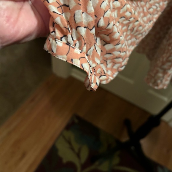 Ann Taylor semi sheer ginkgo leaf blouse cream/black Sz XL - Picture 7 of 13